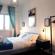 Homethic Piramide in Rome