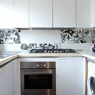 Homethic Piramide in Rome