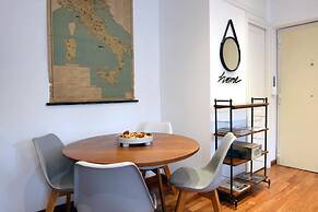 Homethic Piramide in Rome