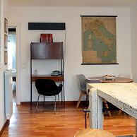 Homethic Piramide in Rome