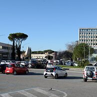 Homethic Piramide in Rome