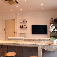 Homethic Piramide in Rome