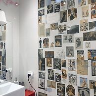 Homethic Piramide in Rome