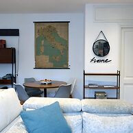 Homethic Piramide in Rome