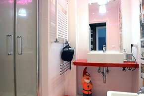 Homethic Piramide in Rome