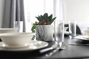 Skyvillion -vineyard Court- Enfield 1bed With Balcony