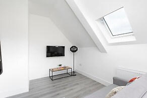 Skyvillion -vineyard Court Enfield 1bed Wbalcony