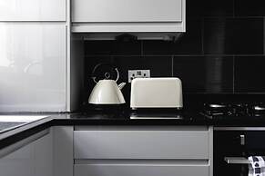 Skyvillion - Enfield 4bed House W Garden & Parking