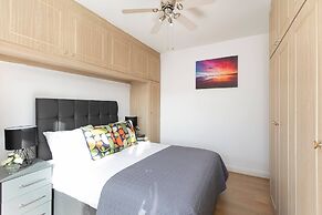 Skyvillion - Enfield 4bed House W Garden & Parking