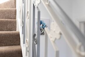 Skyvillion - Enfield 4bed House W Garden & Parking