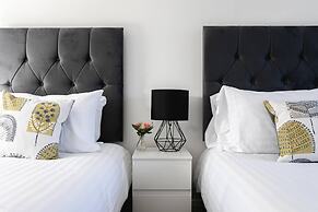 Skyvillion - Enfield 4bed House W Garden & Parking