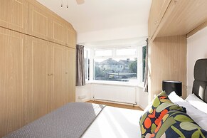 Skyvillion - Enfield 4bed House W Garden & Parking