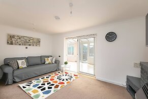 Skyvillion - 3bed Home W Grdn For A Family Getaway