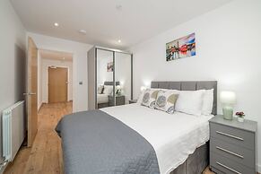Skyvillion - River View Mins To O2 & London Excel
