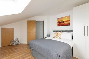 Skyvillion - Huge 4bed Apartment Wbalcony - Parking