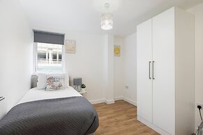 Skyvillion - Huge 4bed Apartment Wbalcony - Parking