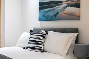 Skyvillion - Huge 4bed Apartment Wbalcony - Parking