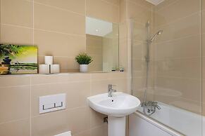 Skyvillion - Huge 4bed Apartment Wbalcony - Parking