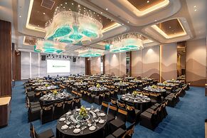 Wyndham Garden Sonasea Van Don