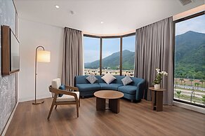 Wyndham Garden Sonasea Van Don