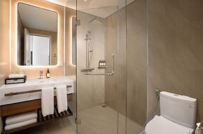 Wyndham Garden Sonasea Van Don