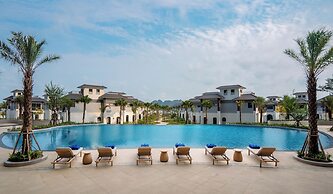 Wyndham Garden Sonasea Van Don