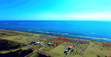 Experience Comfort by the Coast - Beahost Rentals