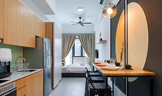 The Luxe & The Colony, KLCC