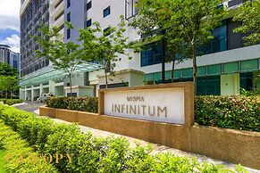 The Luxe & The Colony, KLCC