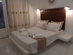 Summer Holiday by Atalos Suites