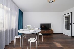 Two-bedroom Strzelców 9 by Renters