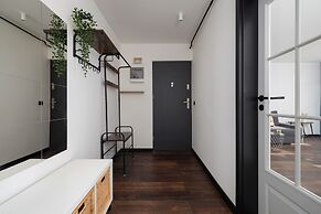 Two-bedroom Strzelców 9 by Renters