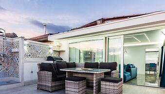 Azzurra Seaview House With Terrace by Wonderful Italy