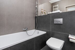 Gdańsk City Center Modern by Renters