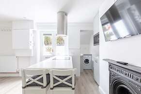 Sleek & Well-connected Studio Flat Archway!