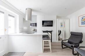 Sleek & Well-connected Studio Flat Archway!