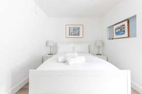 Sleek & Well-connected Studio Flat Archway!