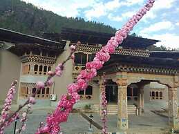 Udumwara Resort and Spa