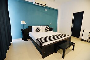 Twenty- Two Dazzle Bay