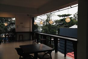 Twenty- Two Dazzle Bay