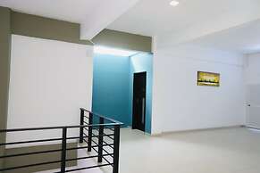 Twenty- Two Dazzle Bay