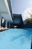 Twenty- Two Dazzle Bay