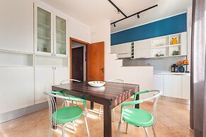 3688 Casa Fortuna by Barbarhouse