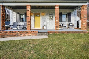 Zanesville Apartment w/ Porch - 3 Mi to Downtown!