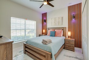 Kissimmee Getaway w/ Pool Access: 5 Mi to Disney