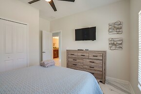 Kissimmee Getaway w/ Pool Access: 5 Mi to Disney