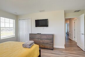 Kissimmee Getaway w/ Pool Access: 5 Mi to Disney