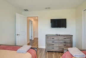 Kissimmee Getaway w/ Pool Access: 5 Mi to Disney