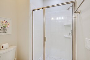 Kissimmee Getaway w/ Pool Access: 5 Mi to Disney