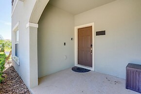 Kissimmee Getaway w/ Pool Access: 5 Mi to Disney